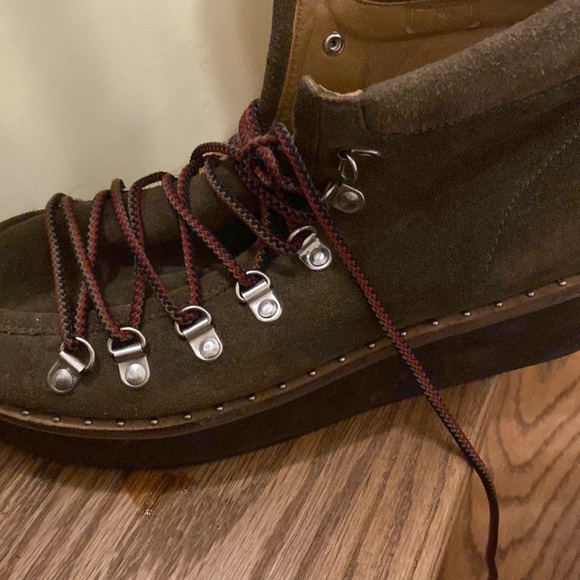 Free people hiking style boot - Picture 3 of 7